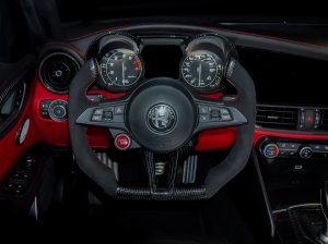 Alfa Romeo Giulia Custom Steering Wheel - Carbon Fiber - F1 Style - QV Models